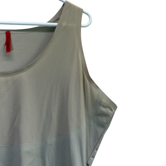 Spanx Nude “ Thinstinks” Shape wear Tank Top. Size 3X - Picture 4 of 10